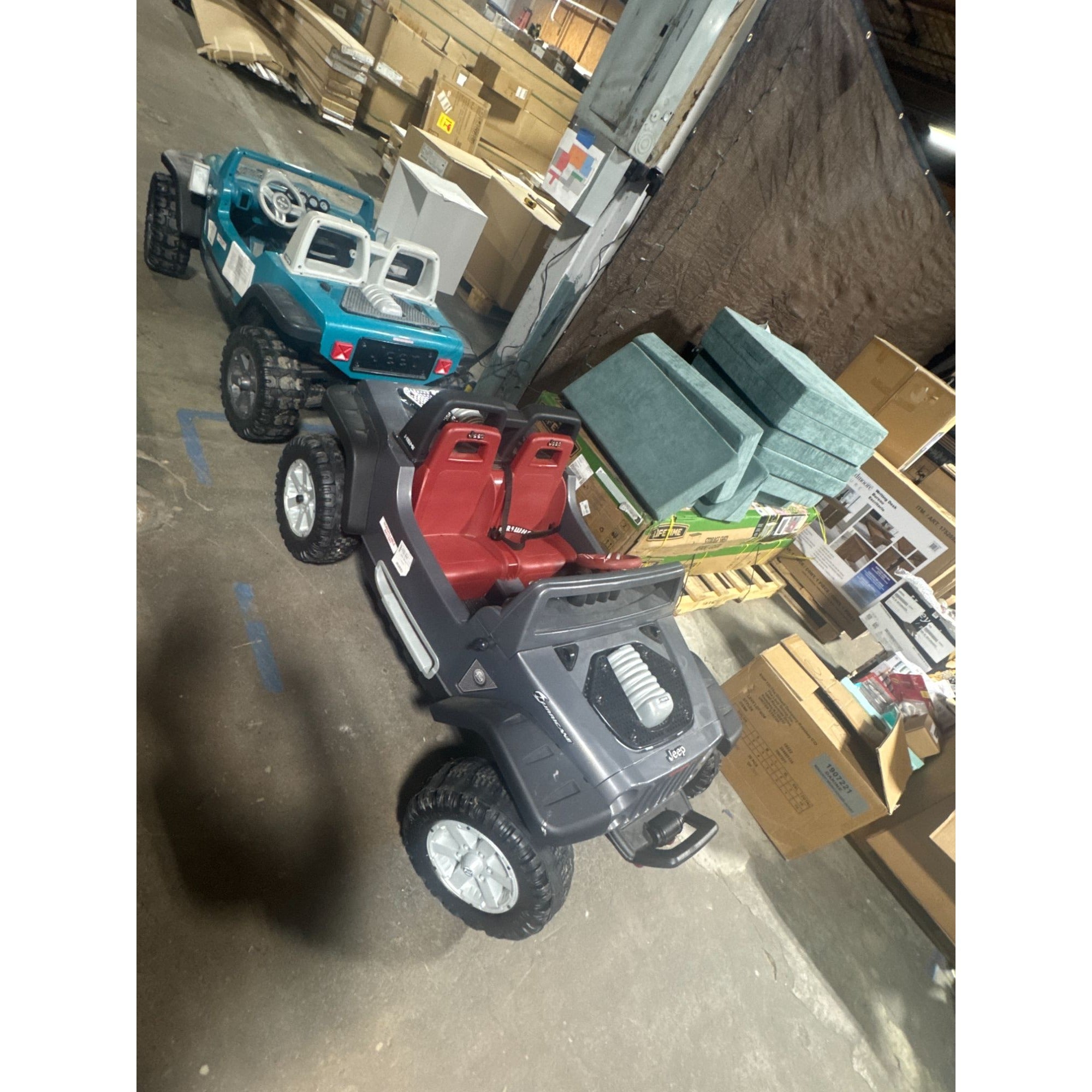 Fisher Price Power Wheels Jeep Hurricane Extreme 12V Ride-On Vehicle Gray And Red